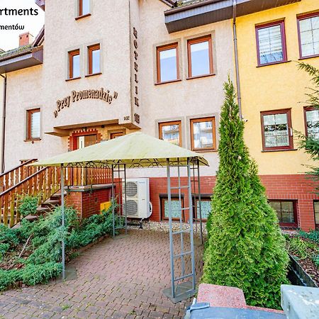 Baltic Apartments - Hotelik Przy Promenadzie 슈비노우이스쳬 외부 사진
