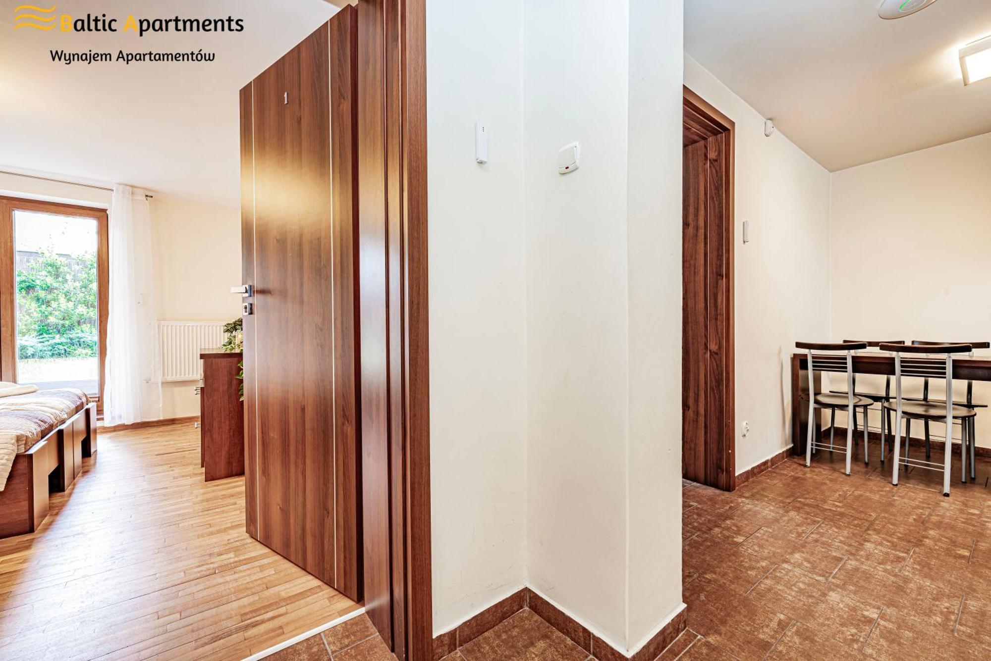 Baltic Apartments - Hotelik Przy Promenadzie 슈비노우이스쳬 외부 사진